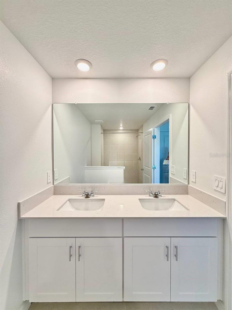 Image 22 of 31 For 10409 Golden Sands Avenue