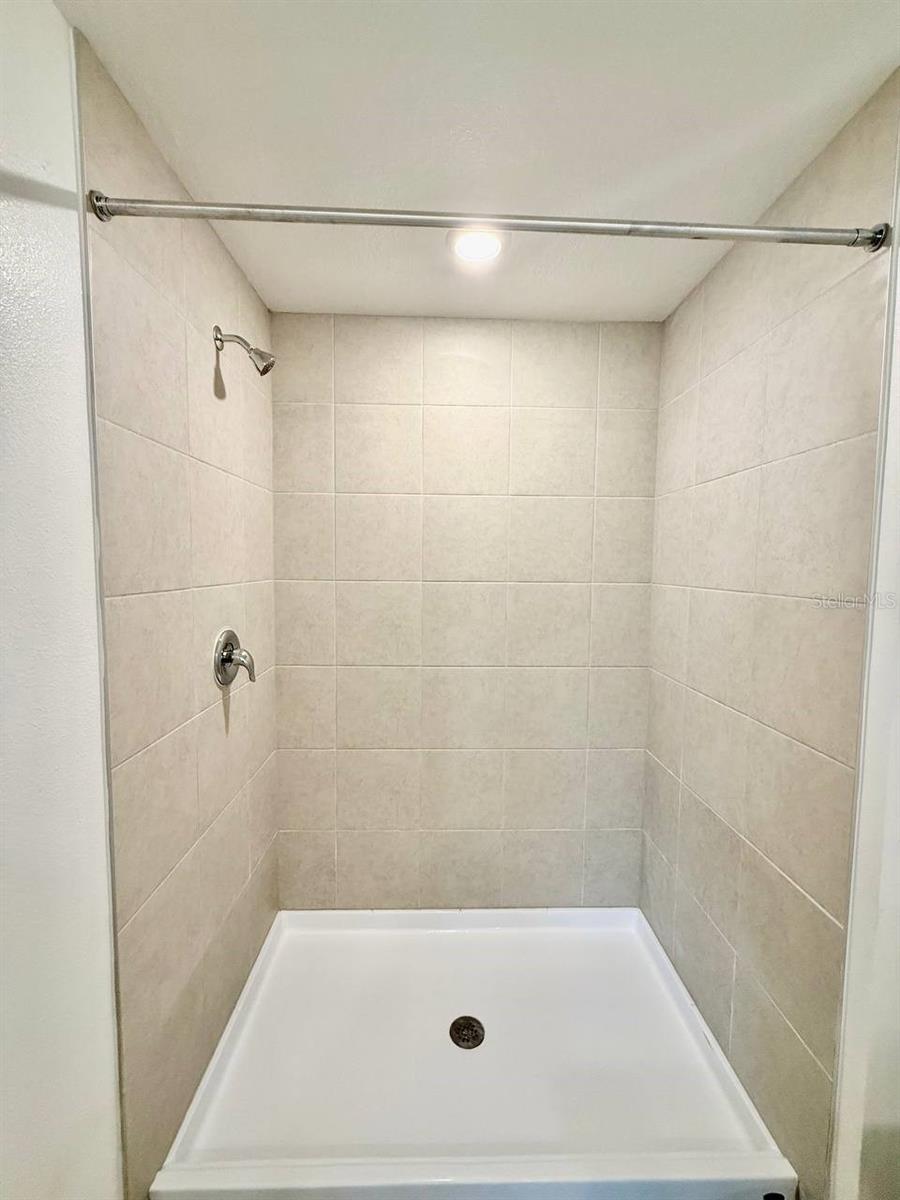 Image 23 of 31 For 10409 Golden Sands Avenue