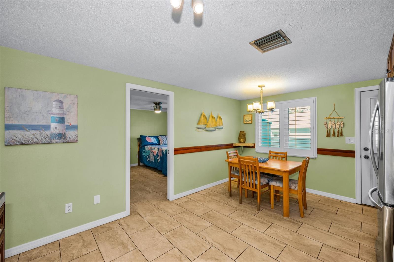 Image 17 of 66 For 1000 Crane Court