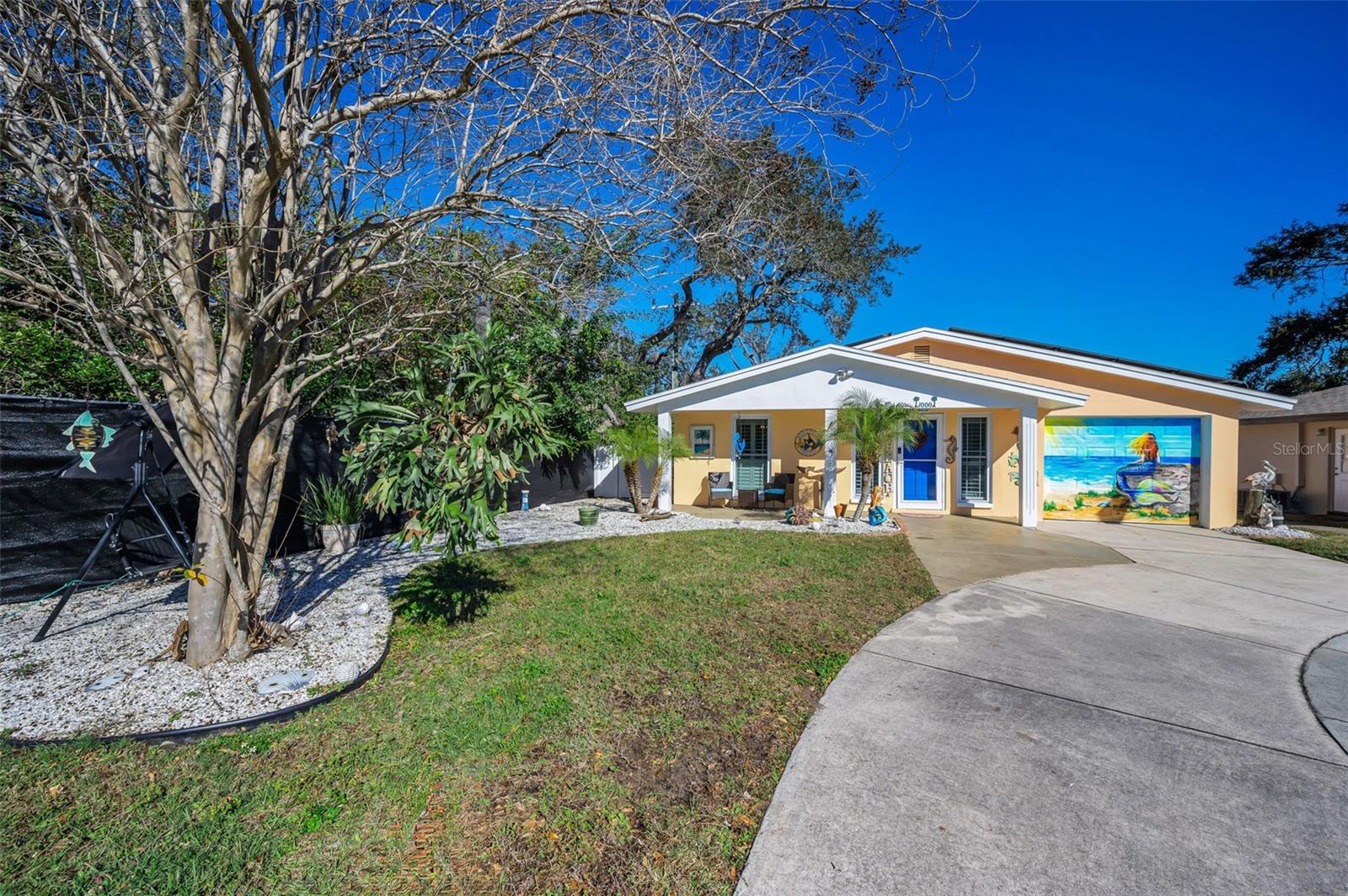 Image 2 of 66 For 1000 Crane Court