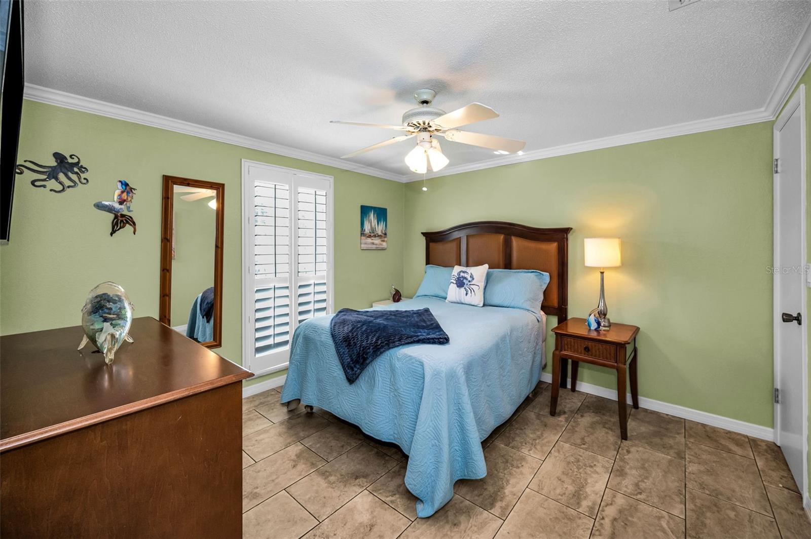 Image 33 of 66 For 1000 Crane Court