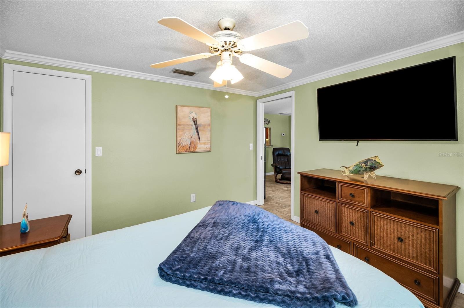 Image 35 of 66 For 1000 Crane Court