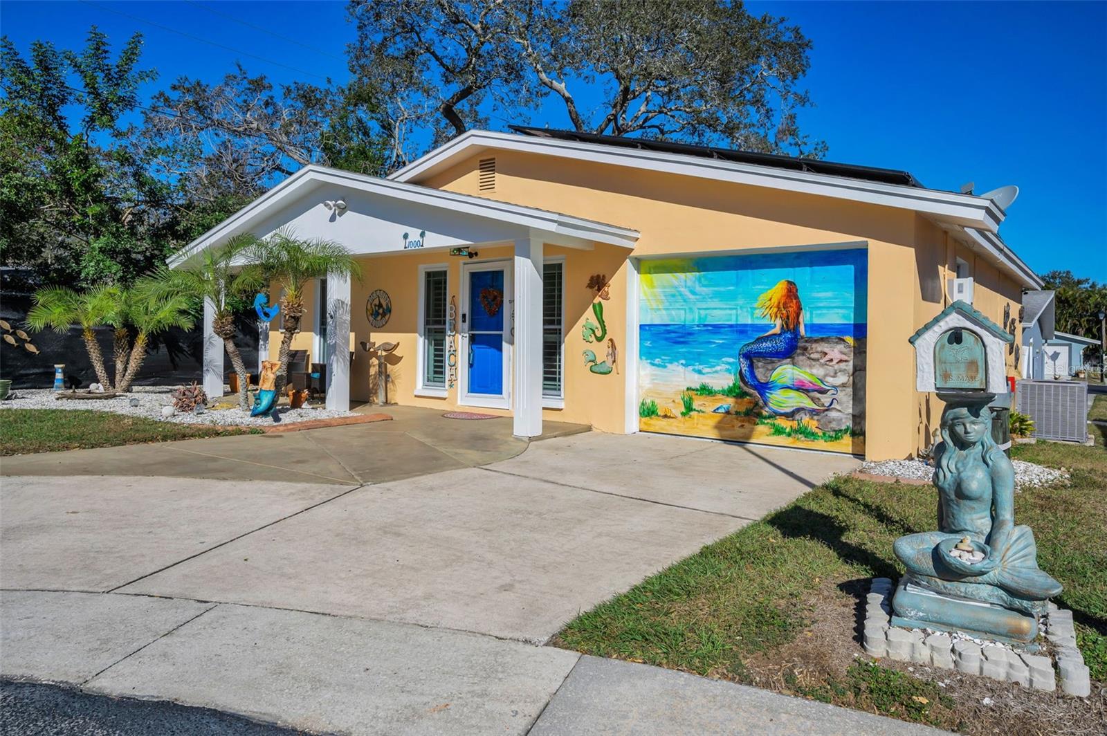 Image 4 of 66 For 1000 Crane Court