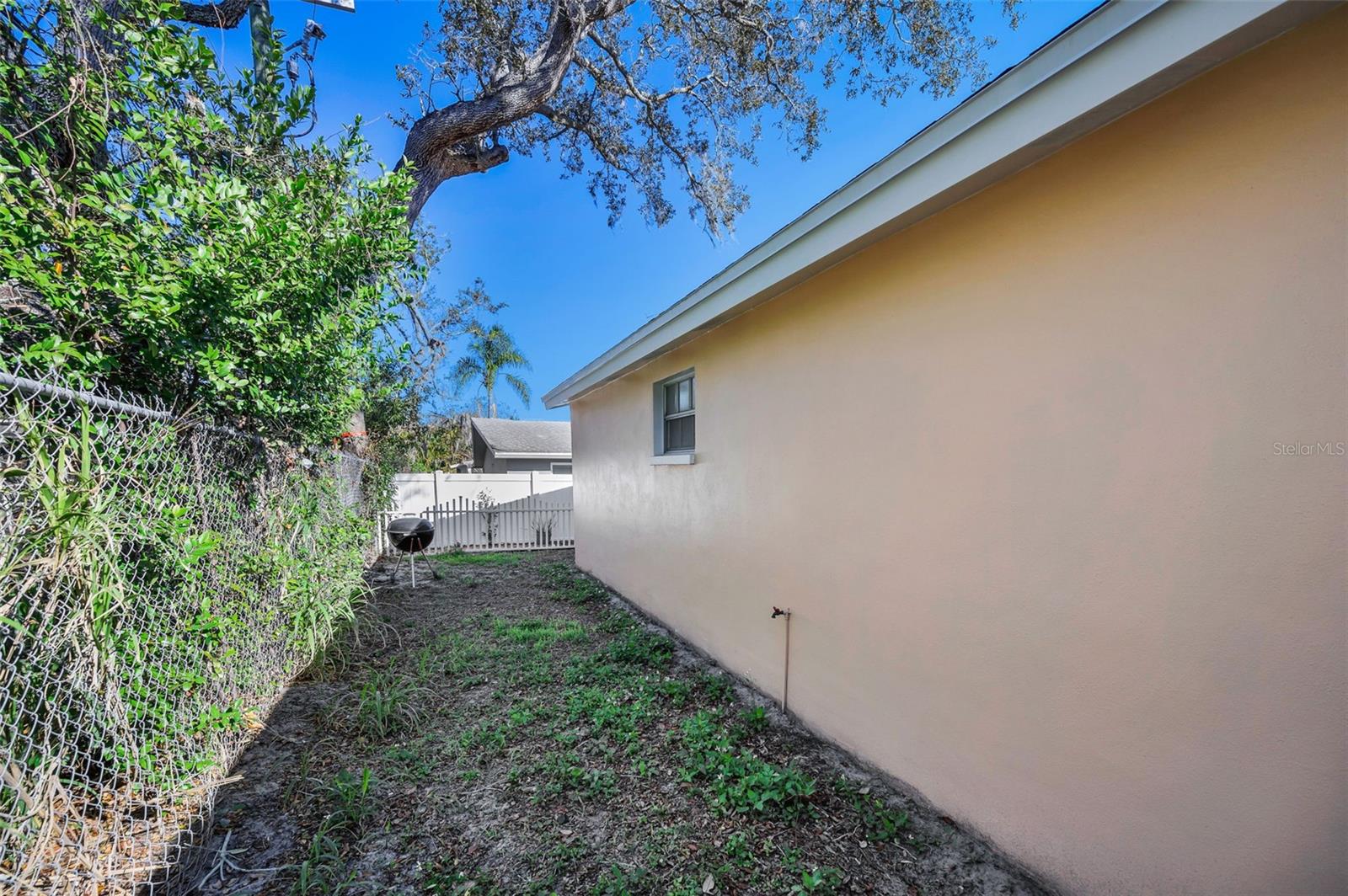 Image 42 of 66 For 1000 Crane Court