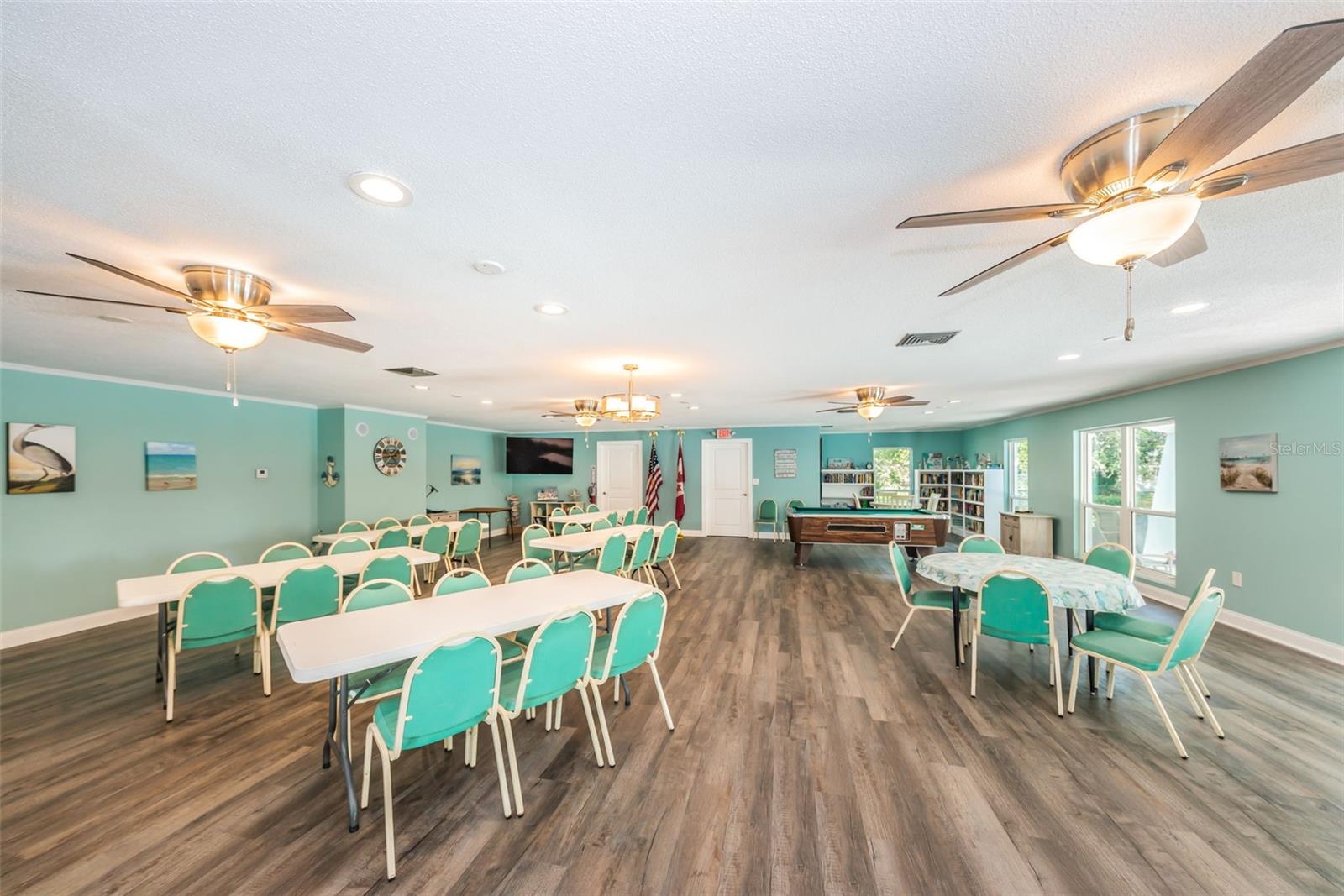 Image 52 of 66 For 1000 Crane Court