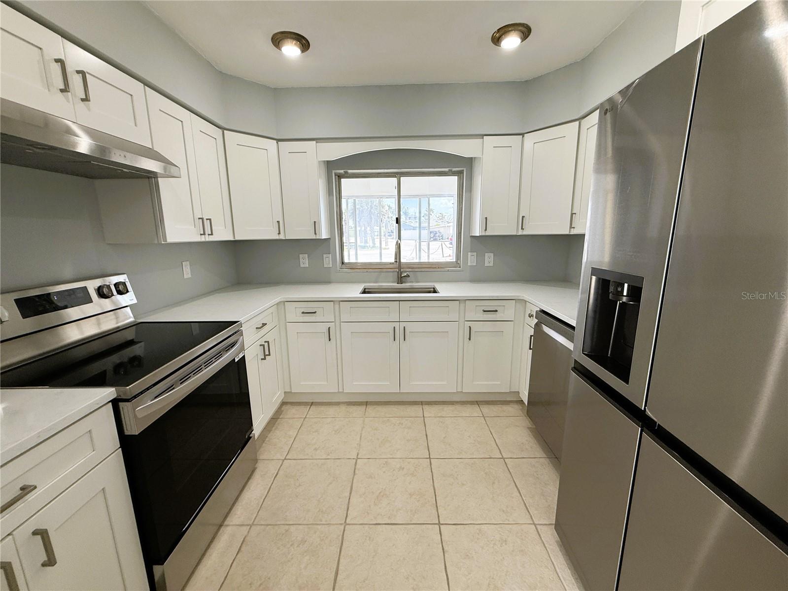 Image 4 of 30 For 500 140th Avenue E