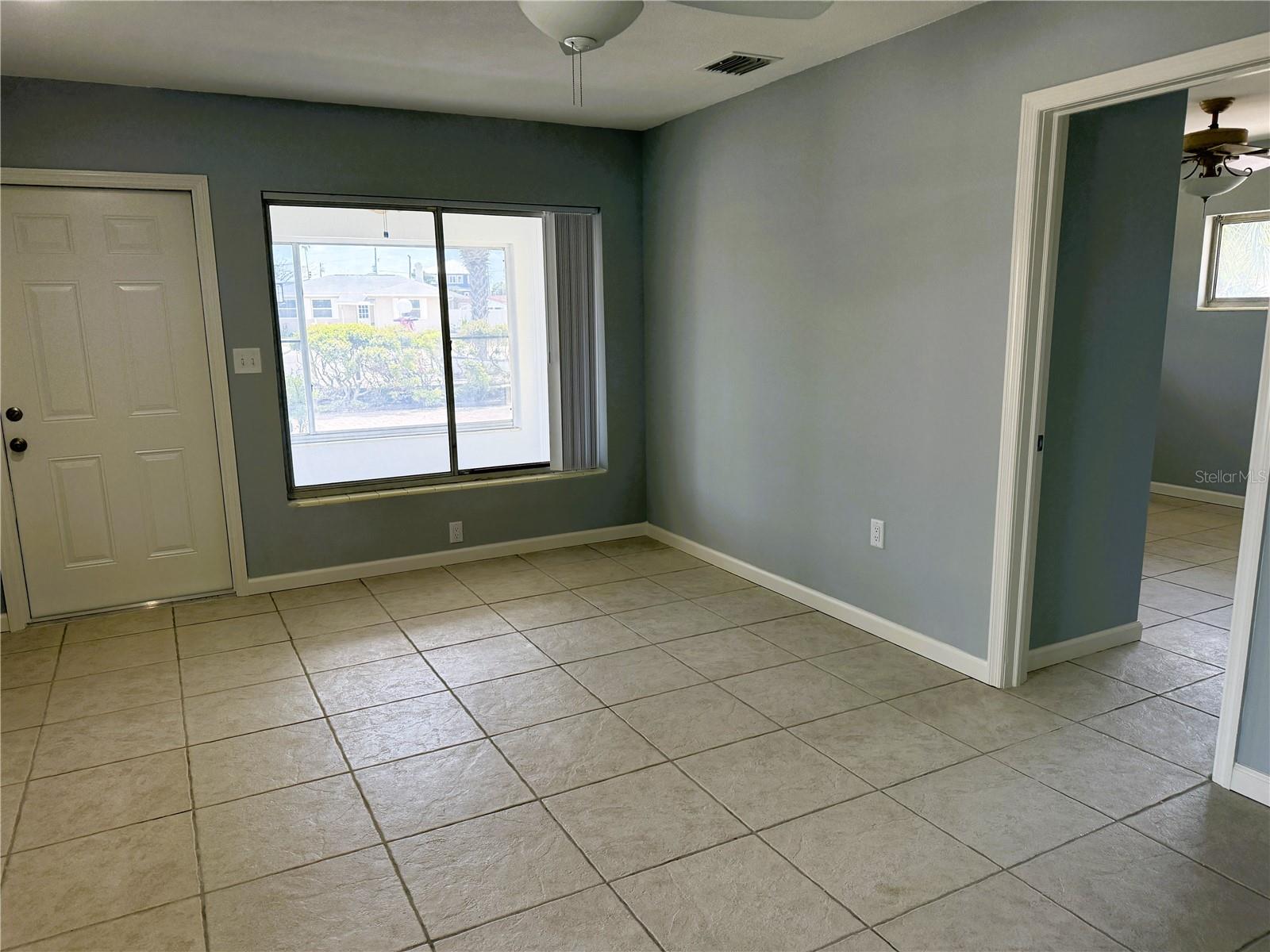 Image 8 of 30 For 500 140th Avenue E