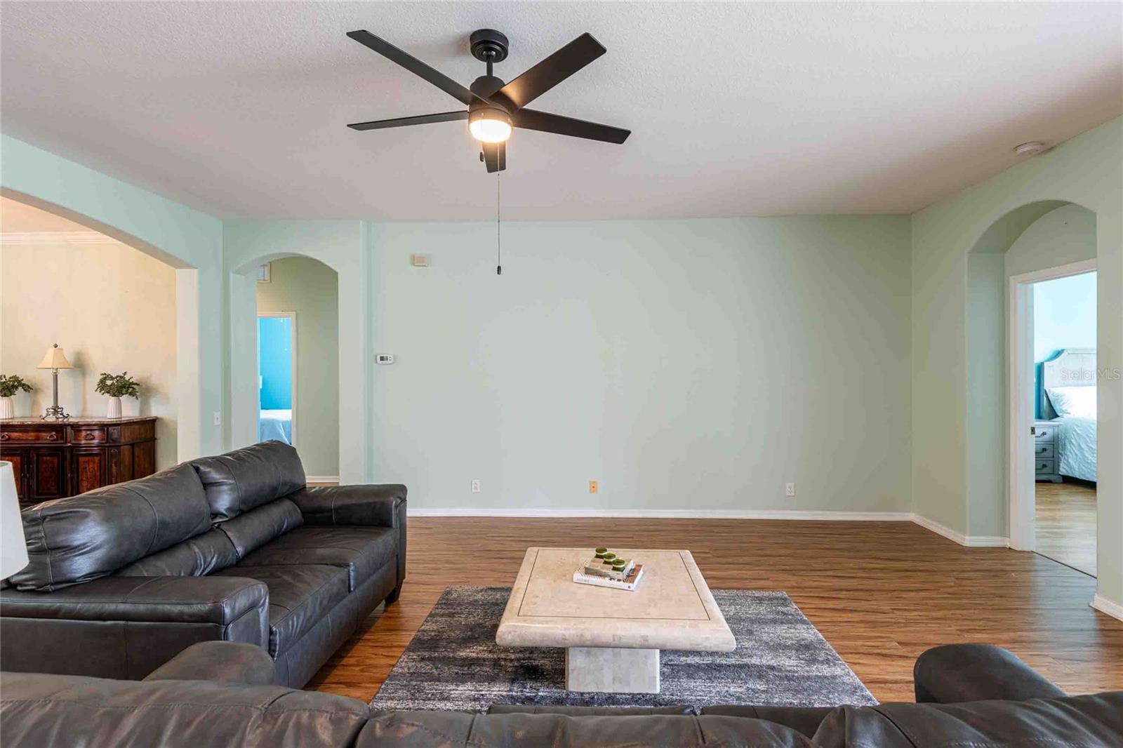 Image 11 of 42 For 9101 Luncarty Drive