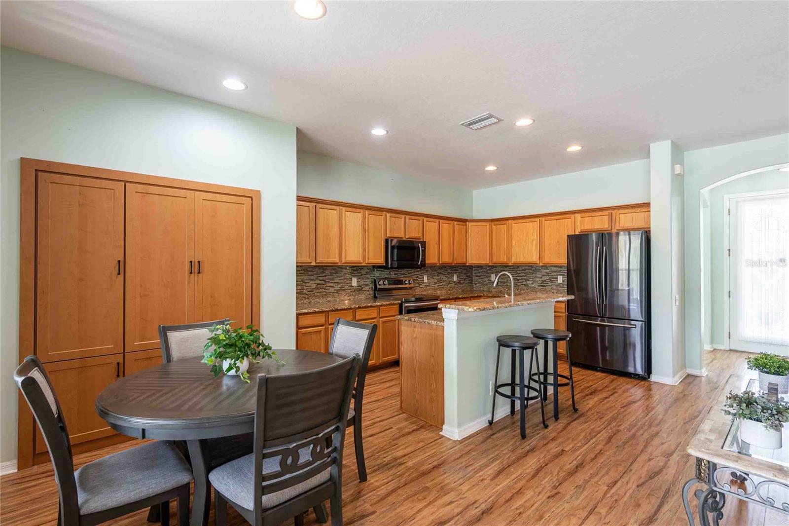 Image 15 of 42 For 9101 Luncarty Drive