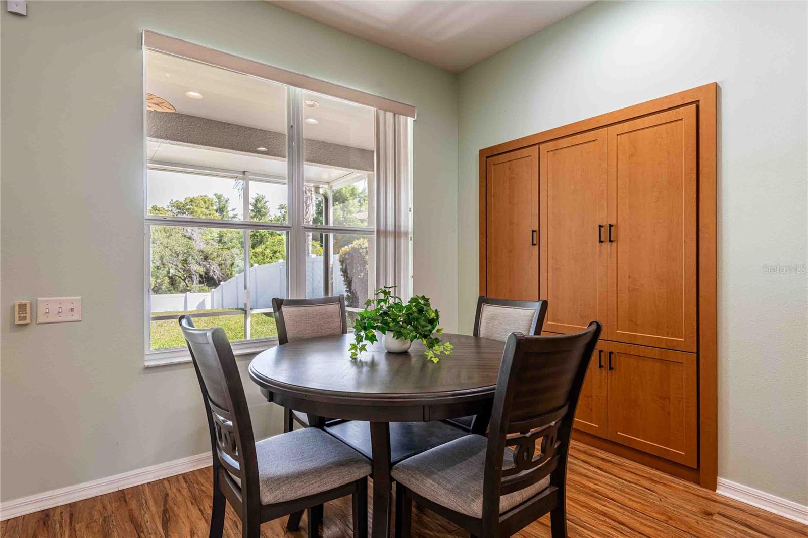 Image 17 of 42 For 9101 Luncarty Drive