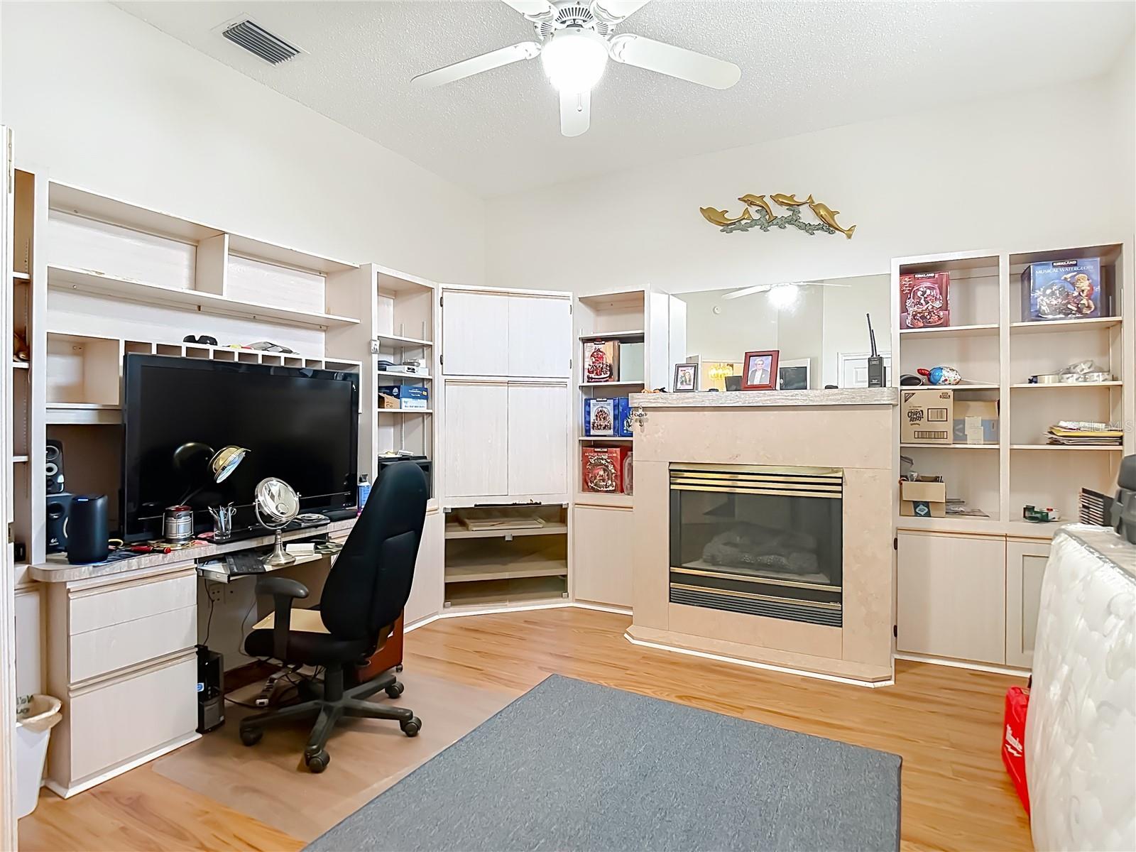 Image 4 of 32 For 8410 Maybelle Drive