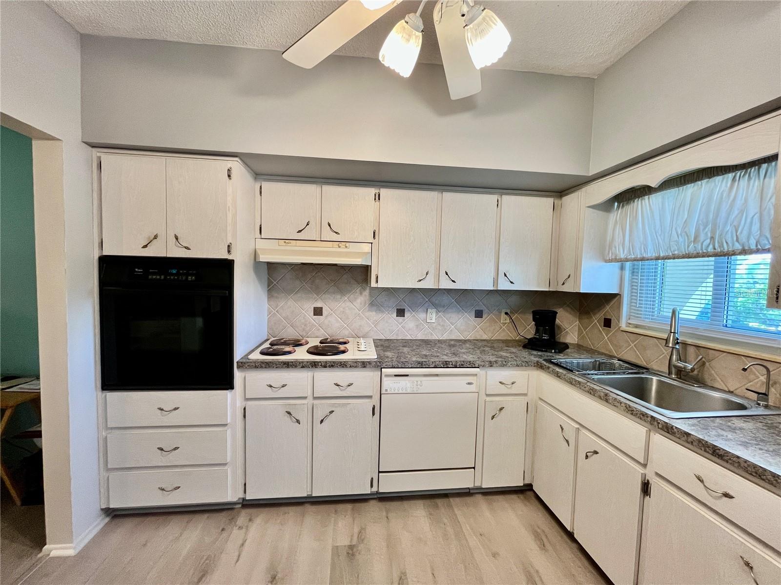 Image 10 of 50 For 2258 World Parkway Boulevard W 56