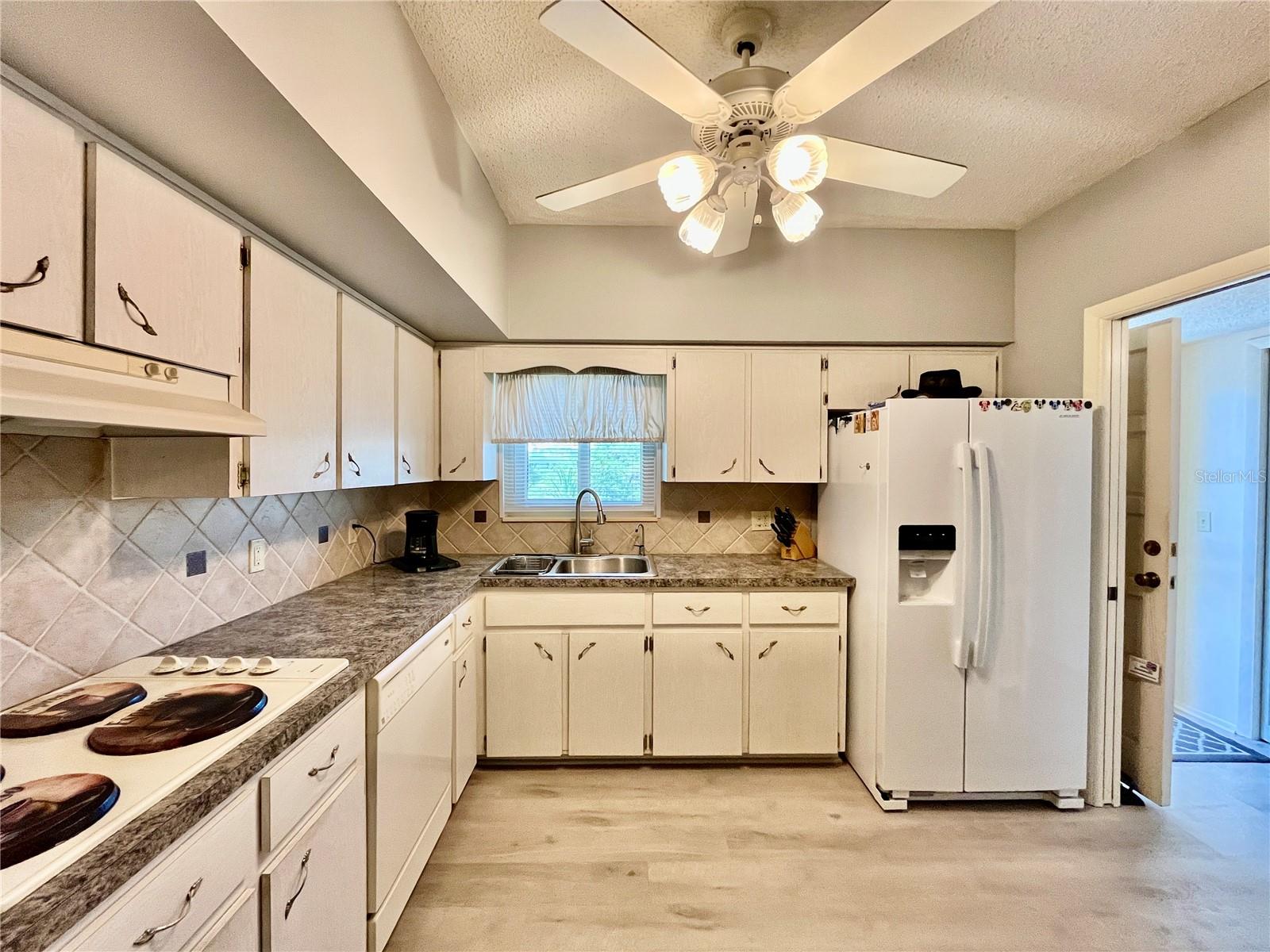 Image 11 of 50 For 2258 World Parkway Boulevard W 56