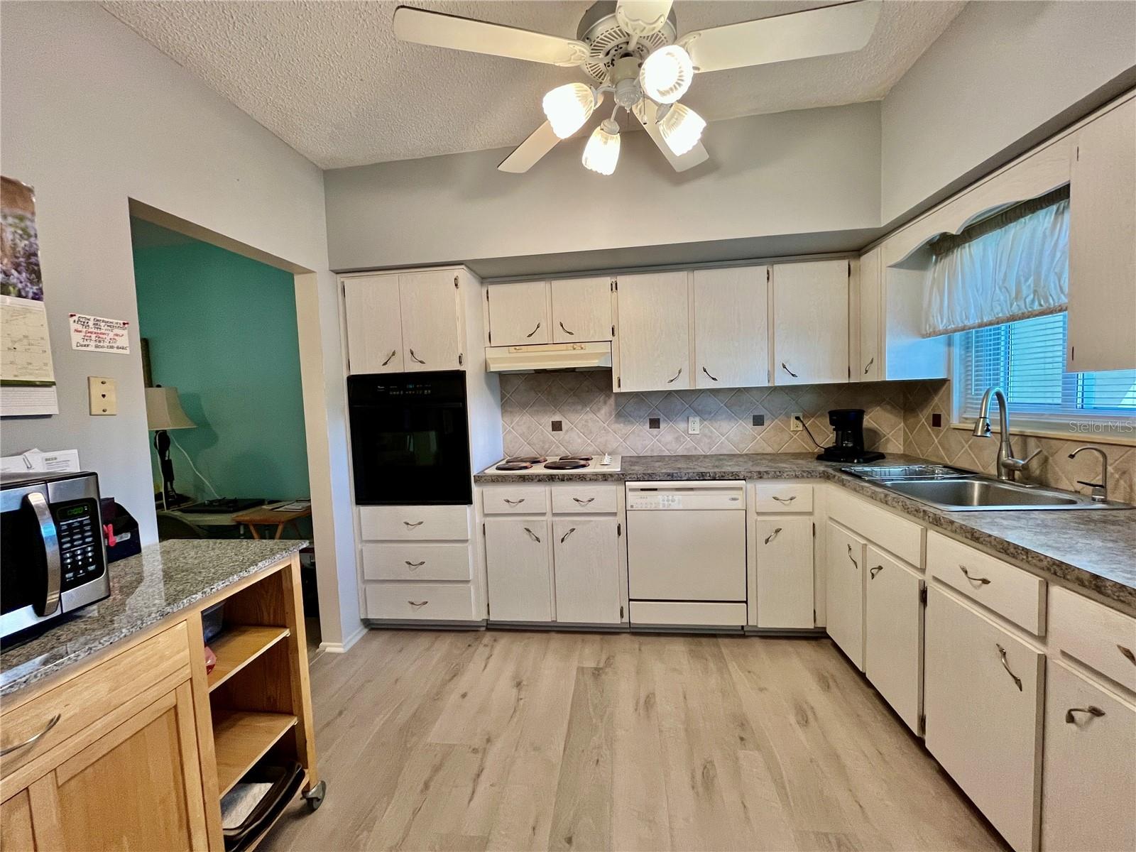 Image 7 of 50 For 2258 World Parkway Boulevard W 56