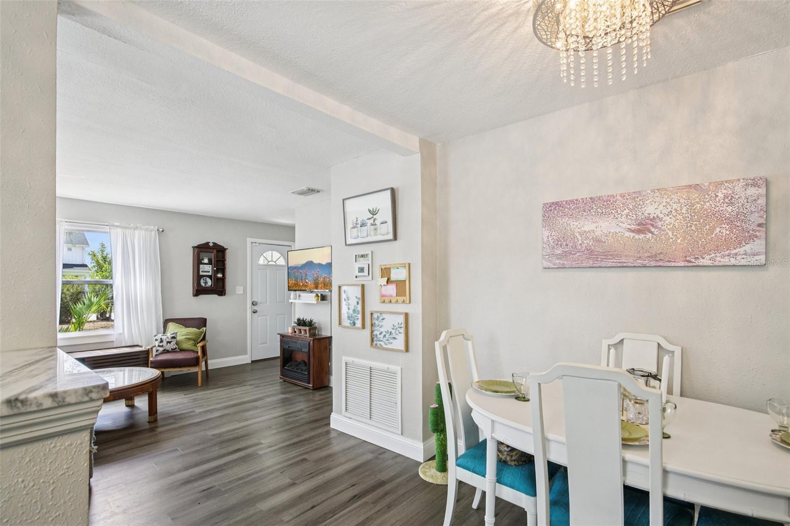 Image 11 of 29 For 4801 Emerson Avenue S