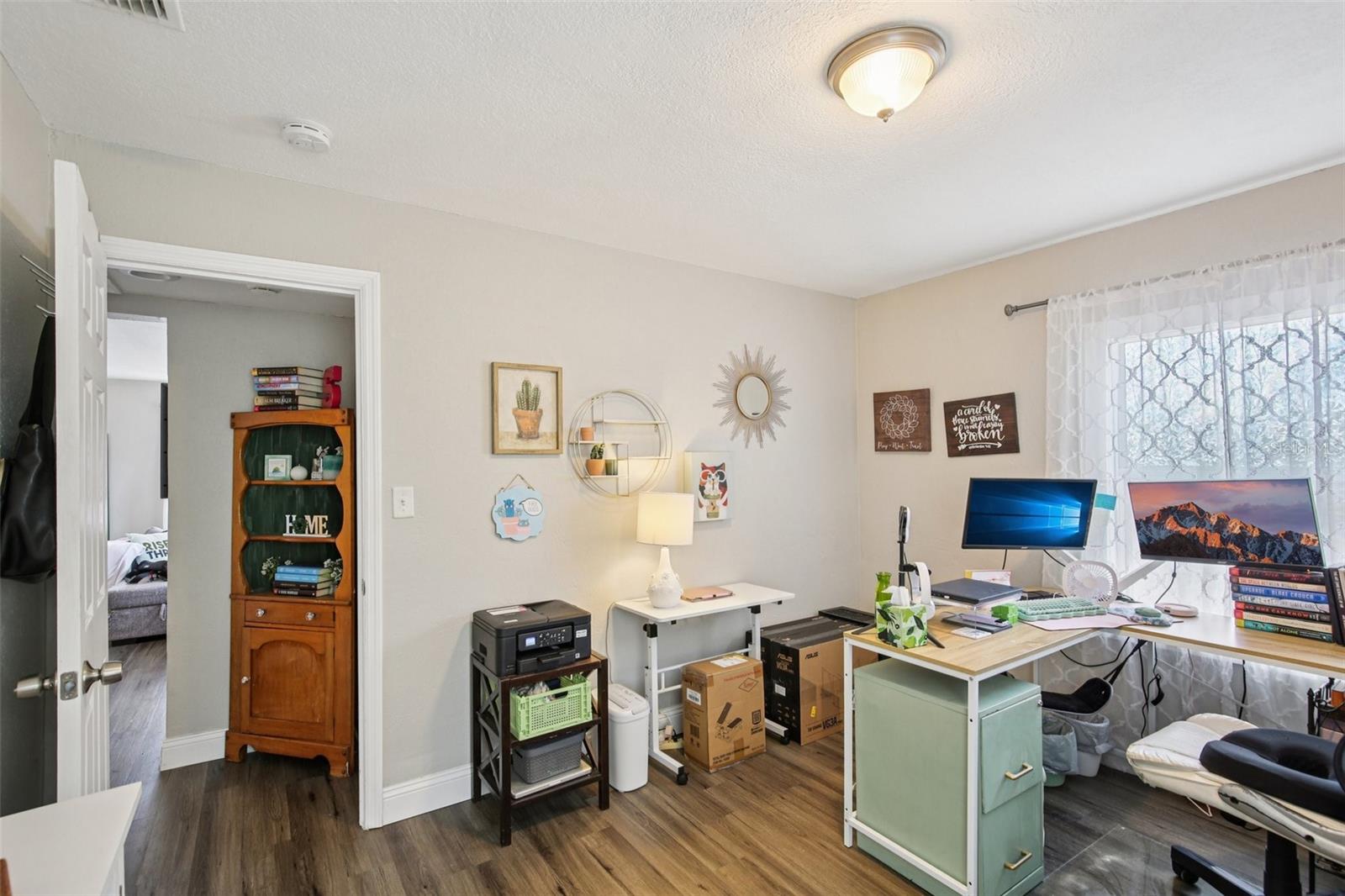 Image 16 of 29 For 4801 Emerson Avenue S