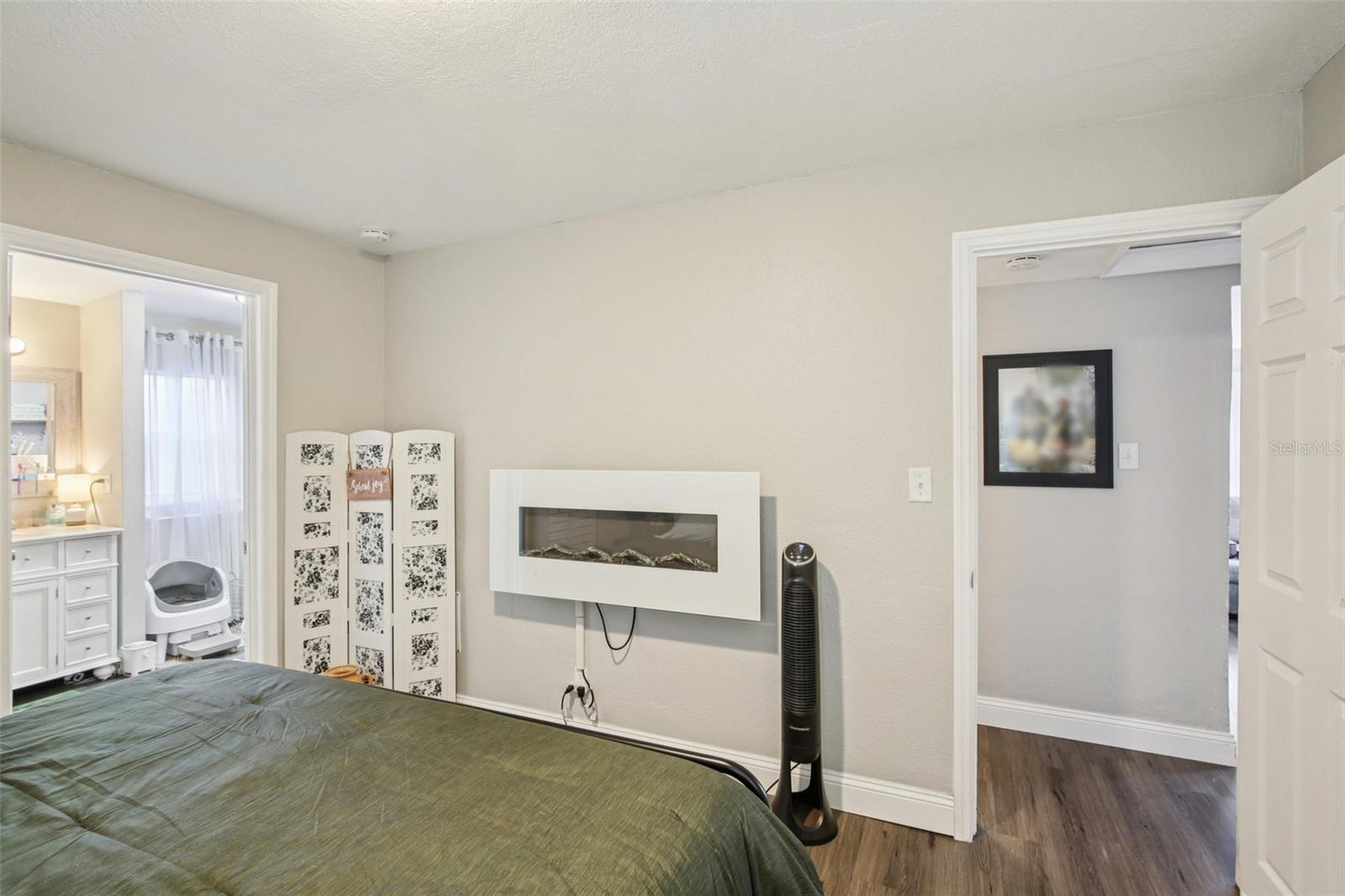 Image 18 of 29 For 4801 Emerson Avenue S