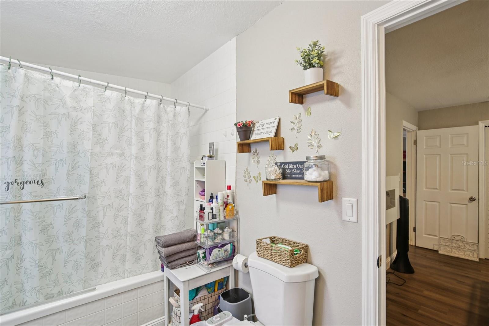 Image 21 of 29 For 4801 Emerson Avenue S