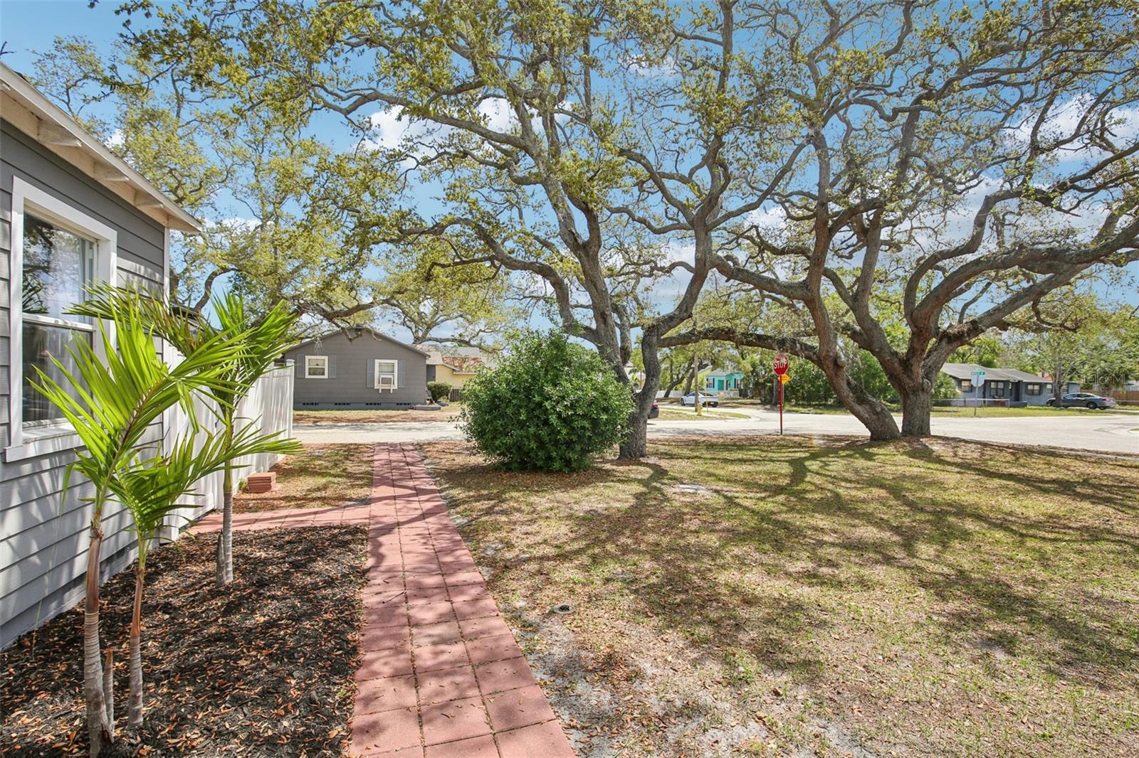 Image 27 of 29 For 4801 Emerson Avenue S