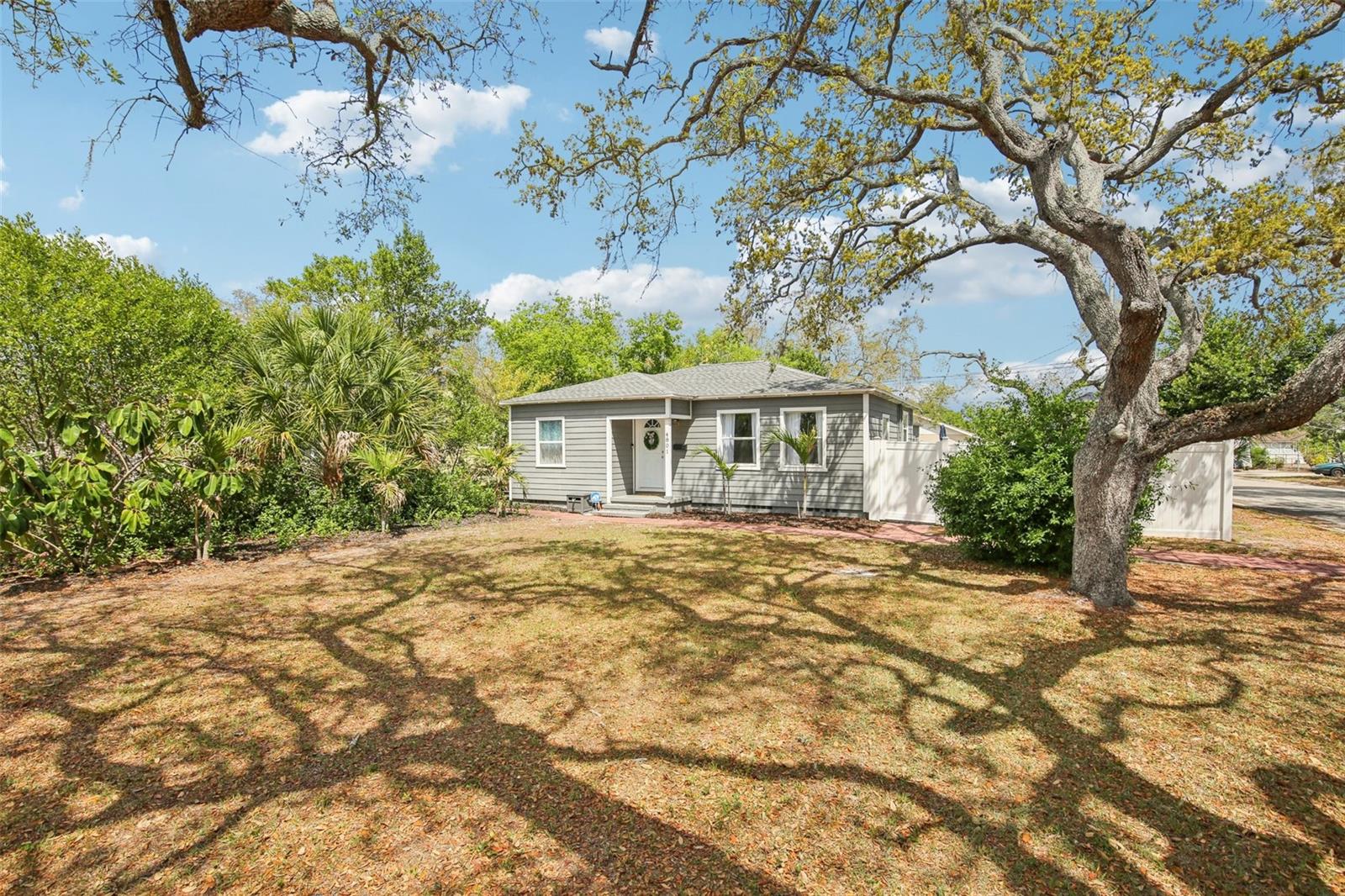 Image 4 of 29 For 4801 Emerson Avenue S