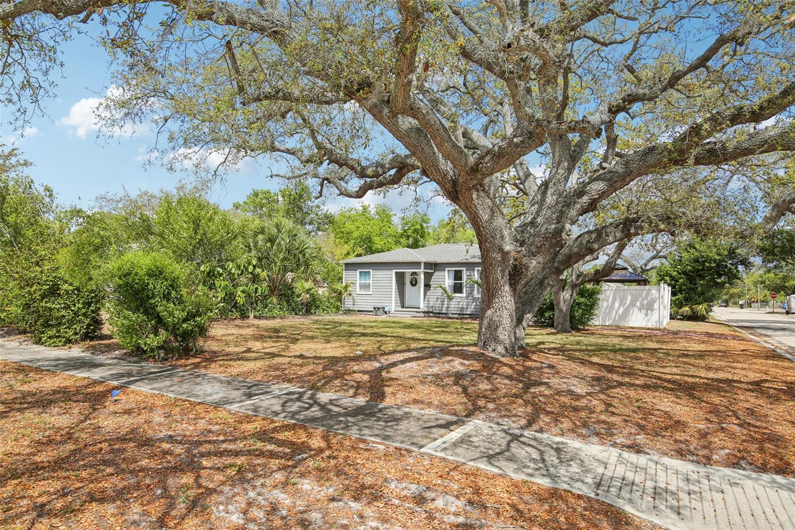 Image 5 of 29 For 4801 Emerson Avenue S