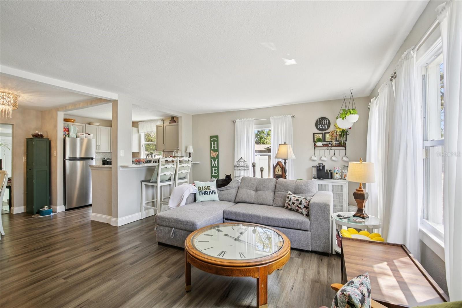 Image 7 of 29 For 4801 Emerson Avenue S