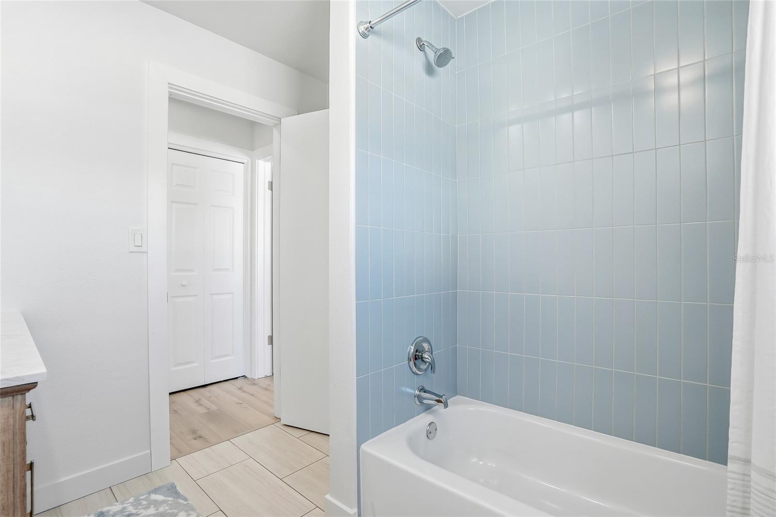 Image 32 of 46 For 5708 Bayshore Drive