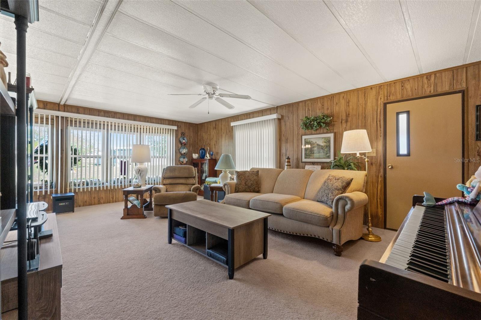 Image 18 of 36 For 15110 Rialto Avenue