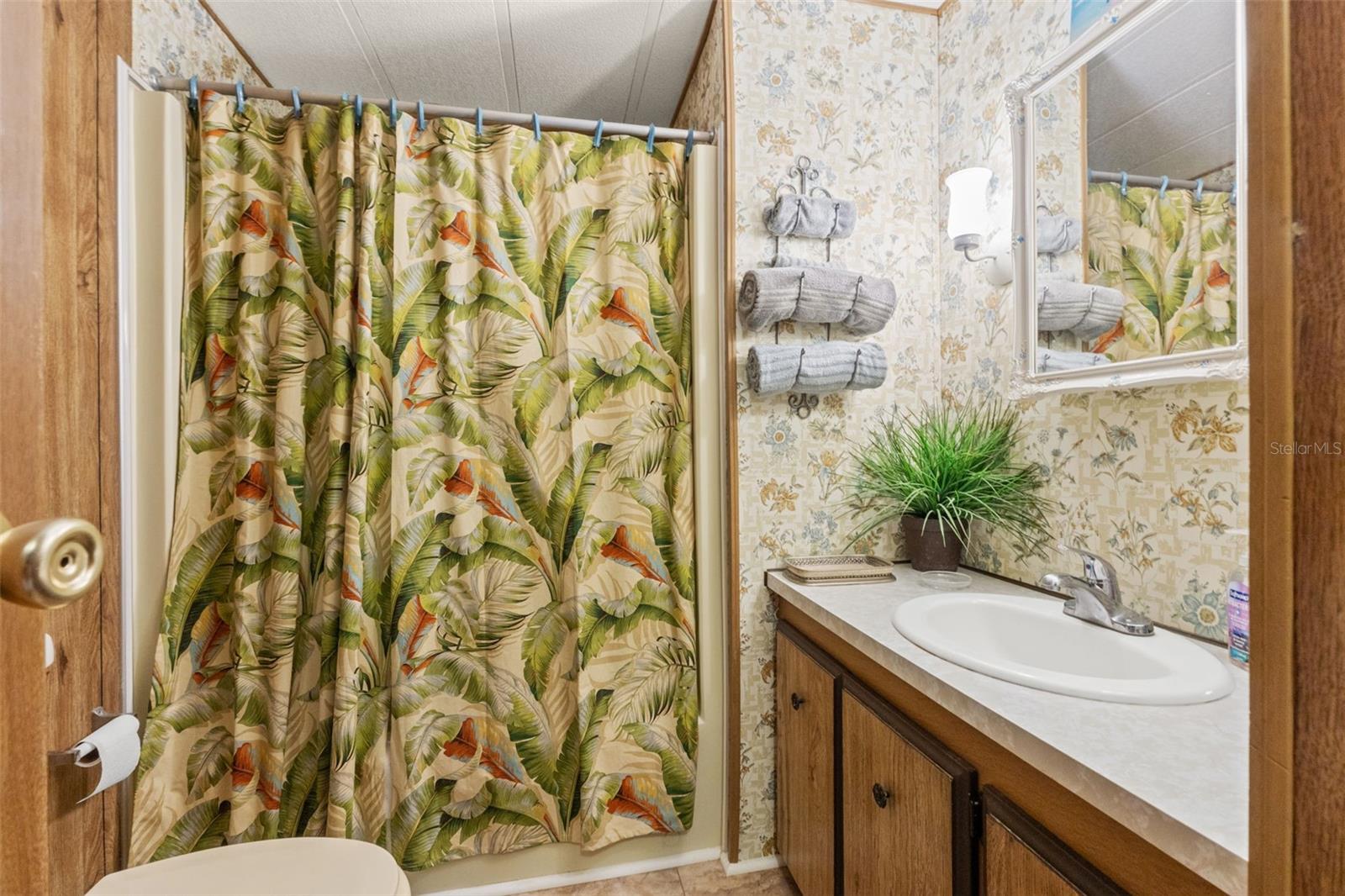 Image 27 of 36 For 15110 Rialto Avenue