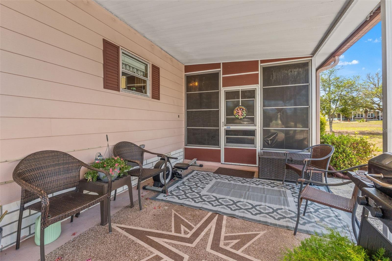 Image 4 of 36 For 15110 Rialto Avenue