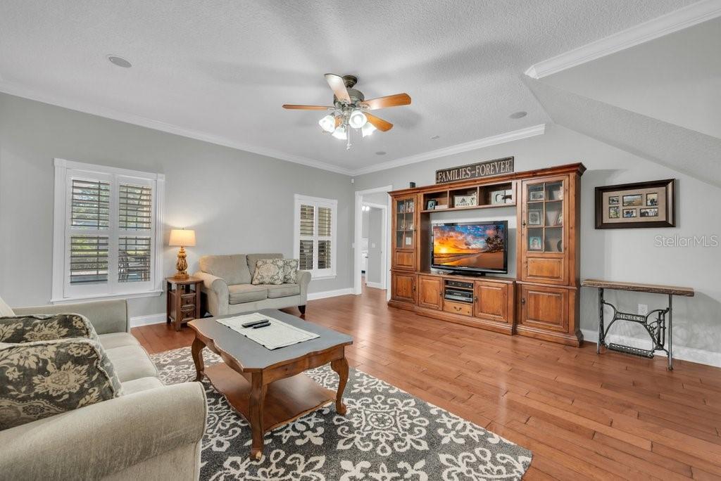 Image 21 of 69 For 3916 Powerline Road