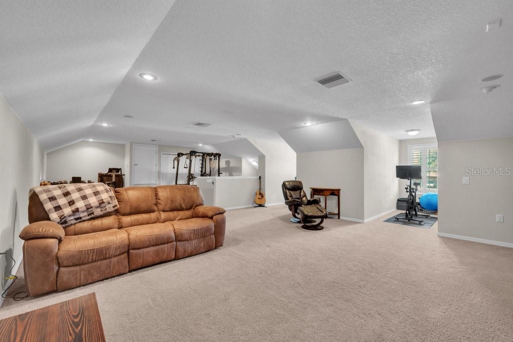 Image 36 of 69 For 3916 Powerline Road