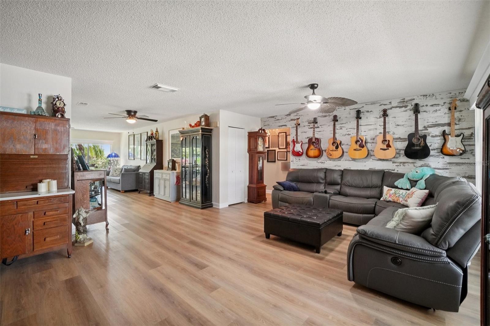 Image 3 of 30 For 9153 42nd Way N