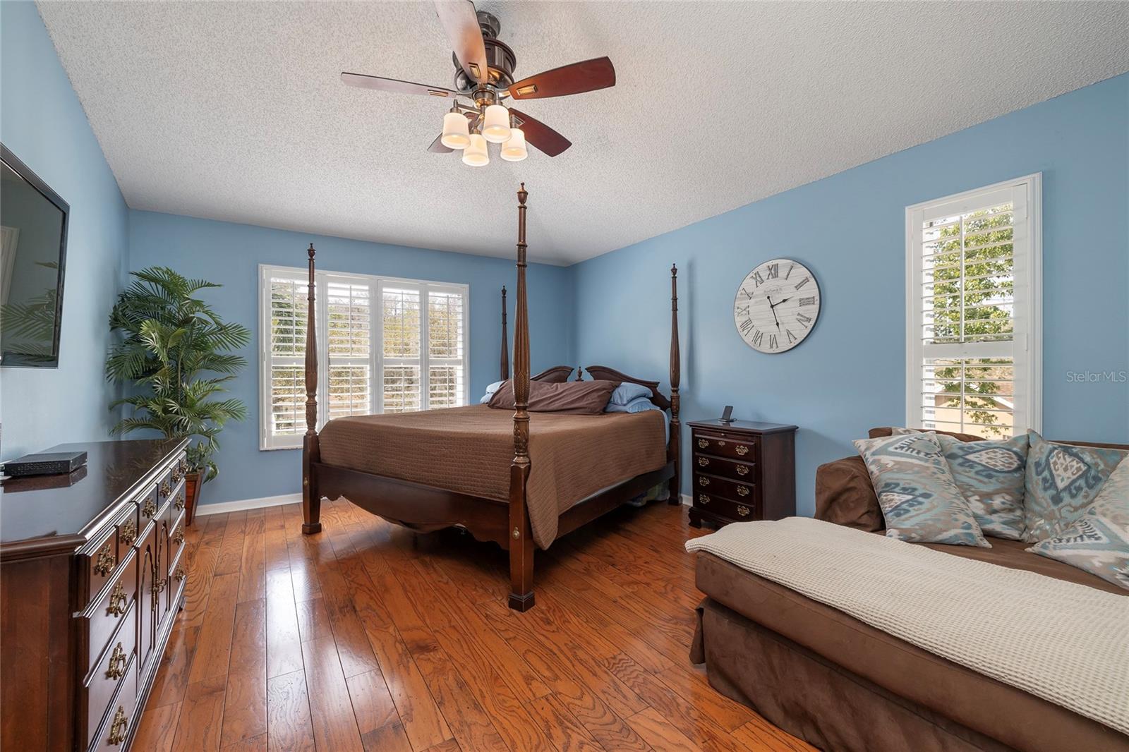 Image 30 of 59 For 4859 Augusta Avenue