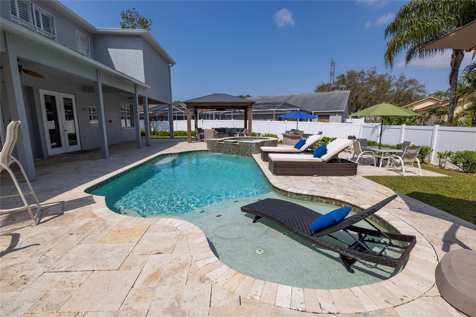 Image 37 of 59 For 4859 Augusta Avenue