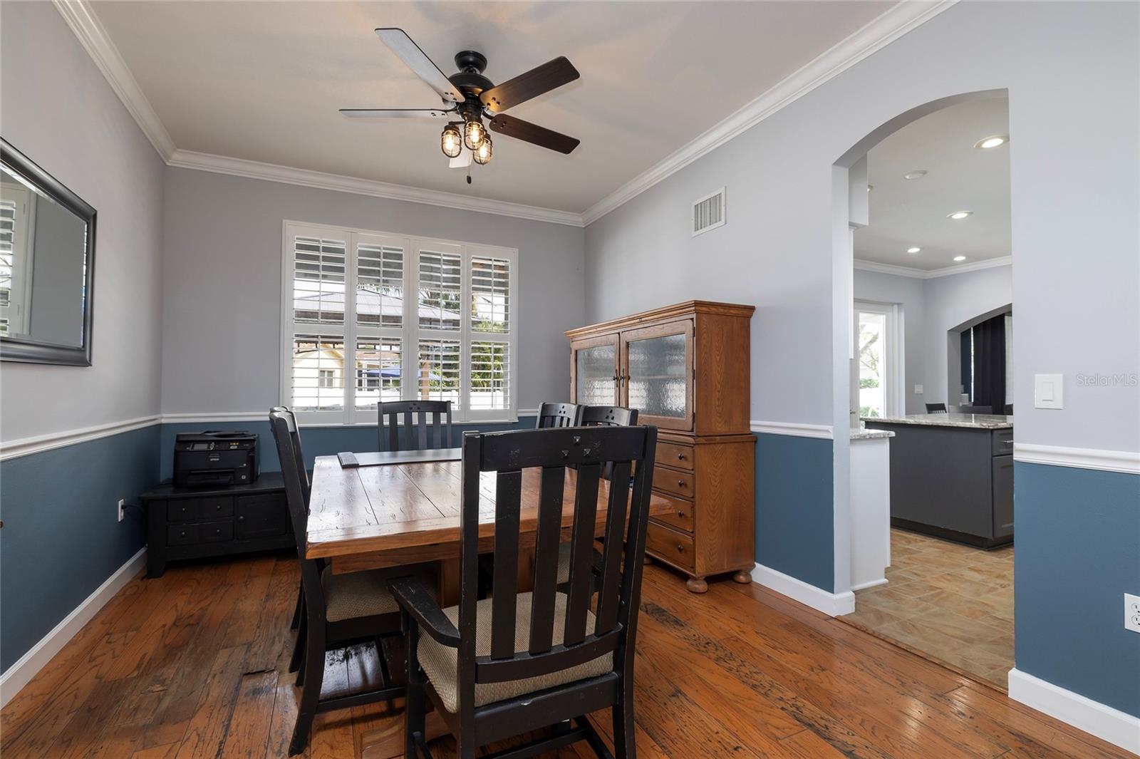 Image 8 of 59 For 4859 Augusta Avenue