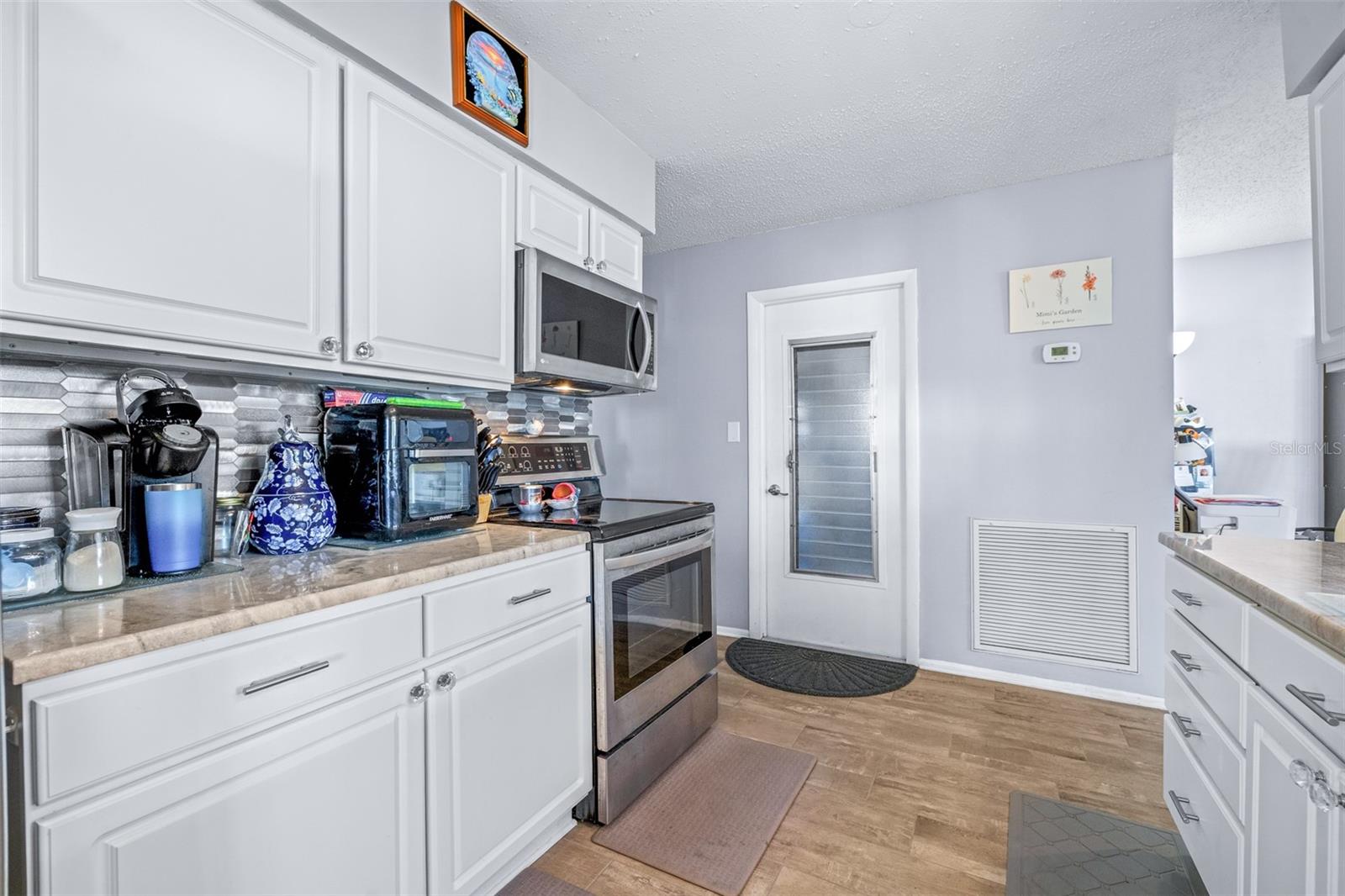 Image 17 of 54 For 760 Pilots Way