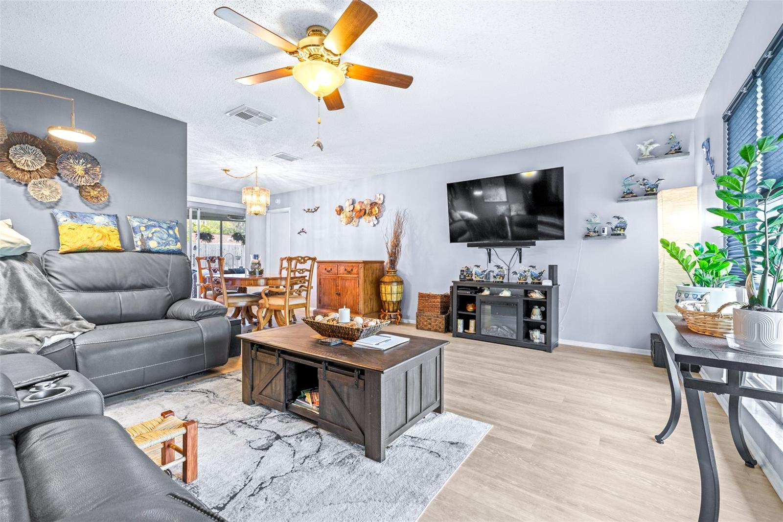 Image 4 of 54 For 760 Pilots Way