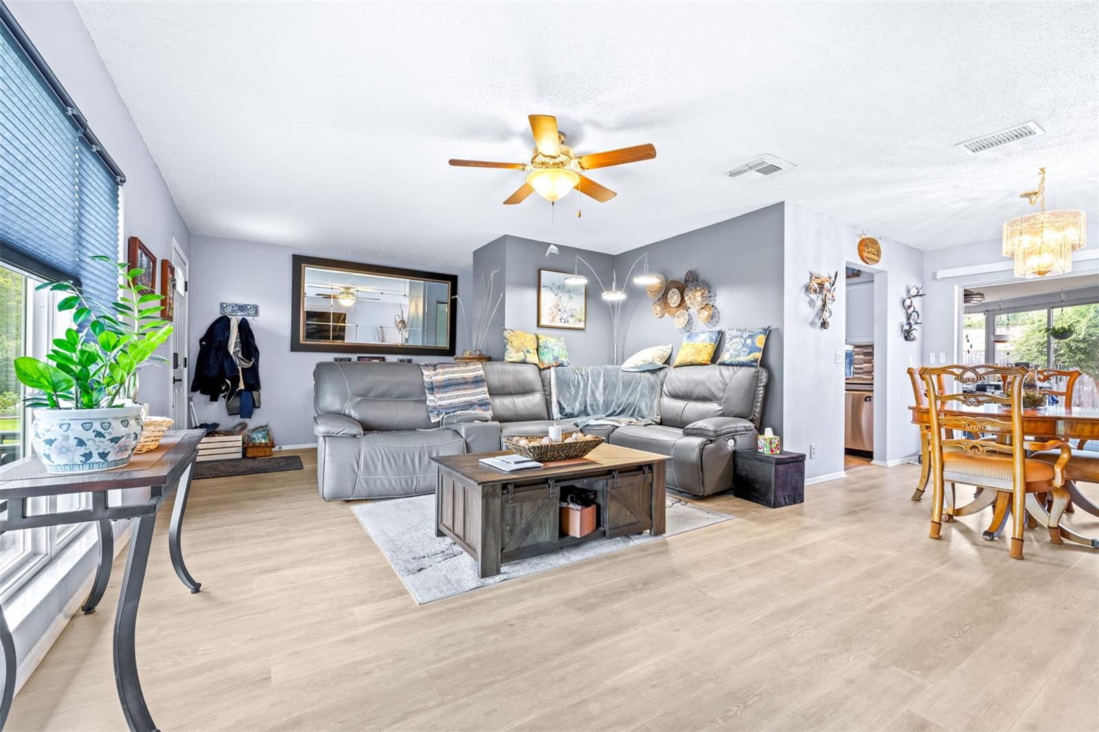 Image 6 of 54 For 760 Pilots Way