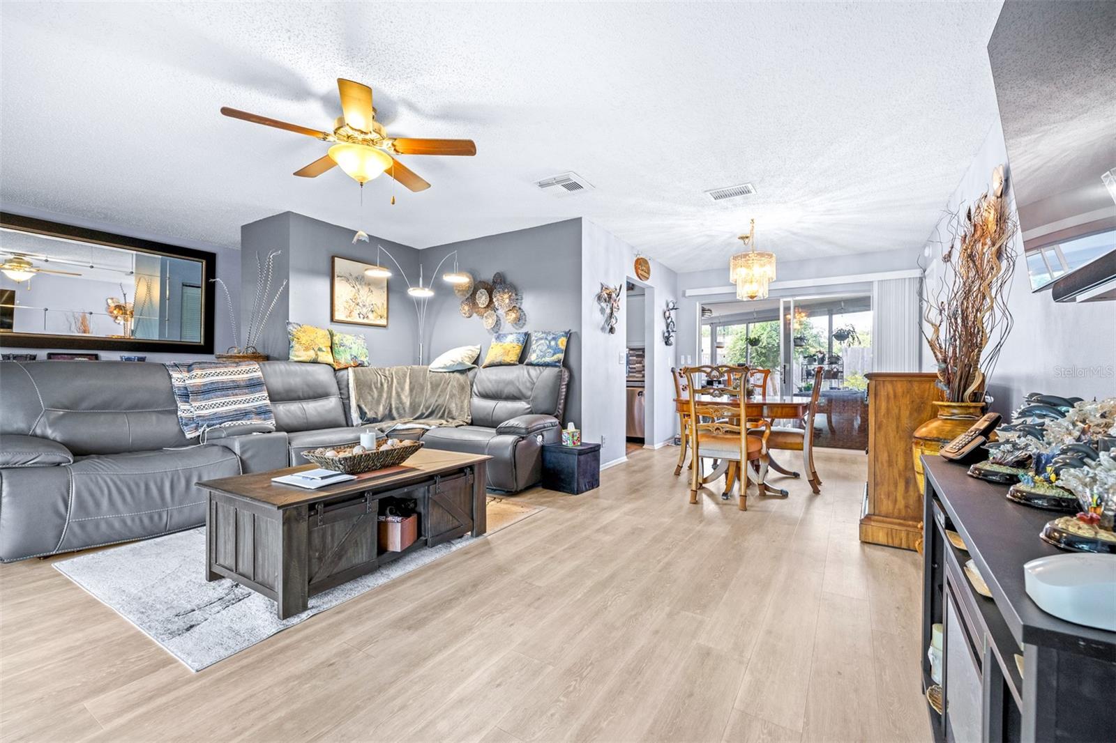 Image 7 of 54 For 760 Pilots Way