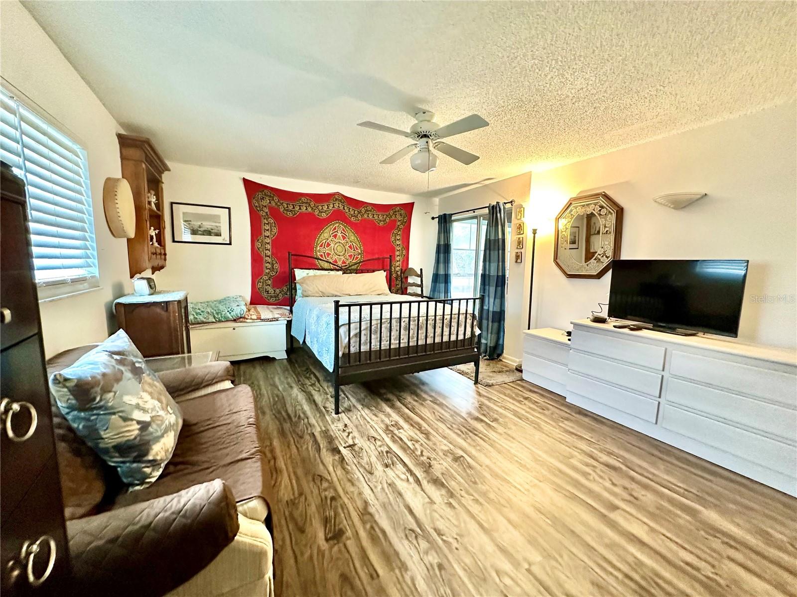 Image 21 of 24 For 204 46th Avenue Terrace W 410