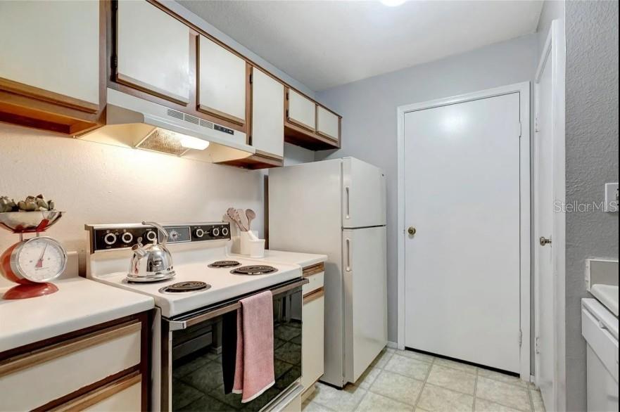 Image 11 of 25 For 1400 Gandy Boulevard 1407