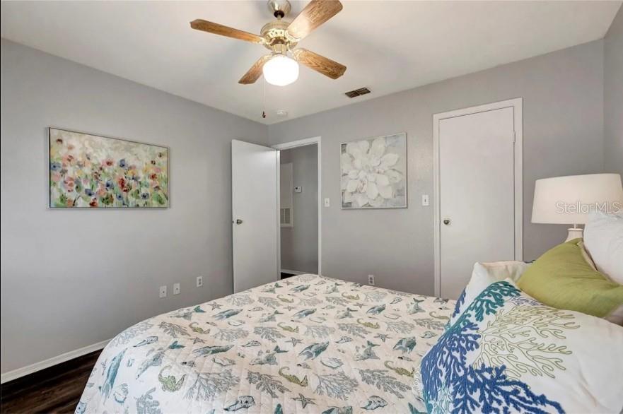 Image 17 of 25 For 1400 Gandy Boulevard 1407