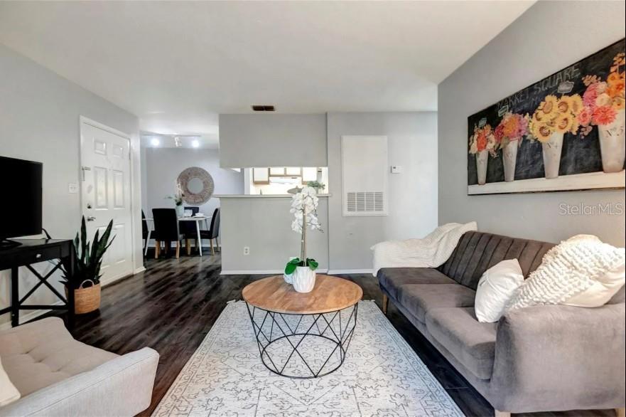 Image 5 of 25 For 1400 Gandy Boulevard 1407