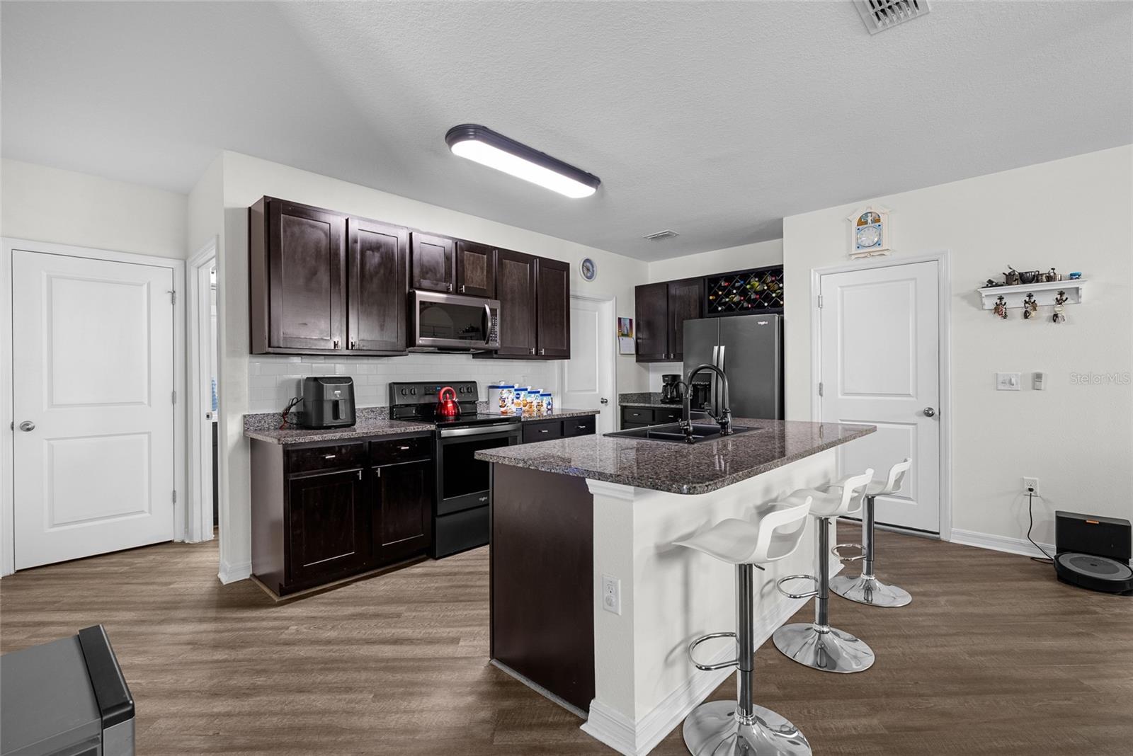 Image 11 of 39 For 5946 81st Avenue N