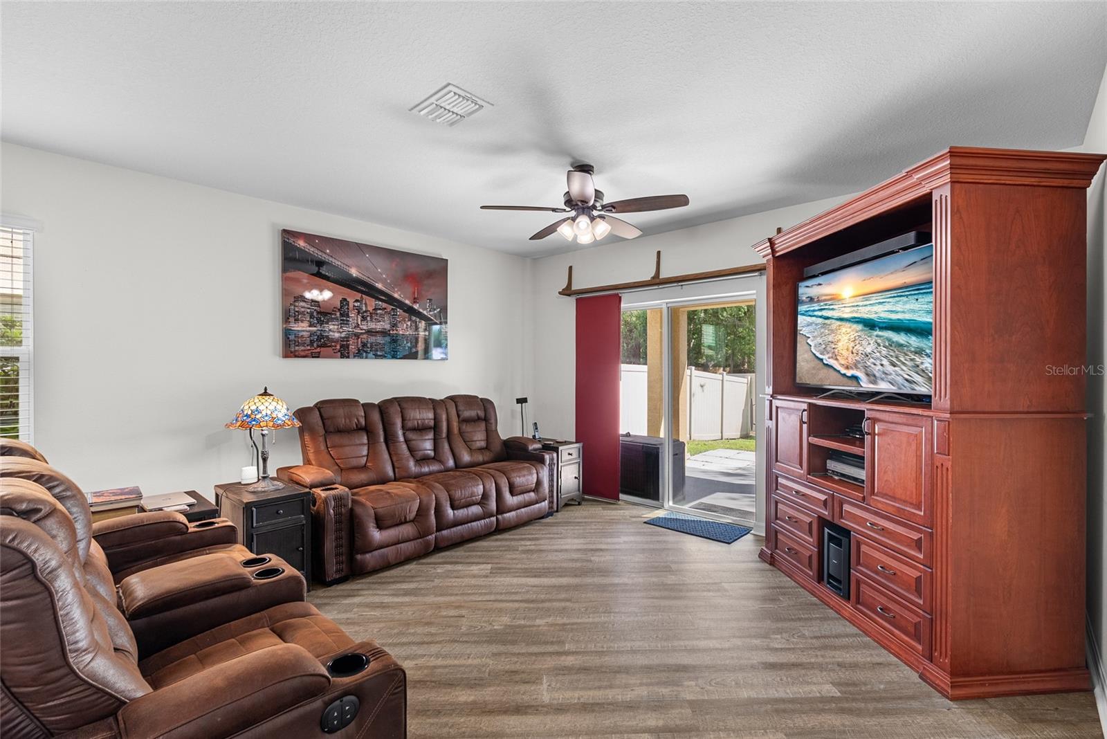 Image 16 of 39 For 5946 81st Avenue N