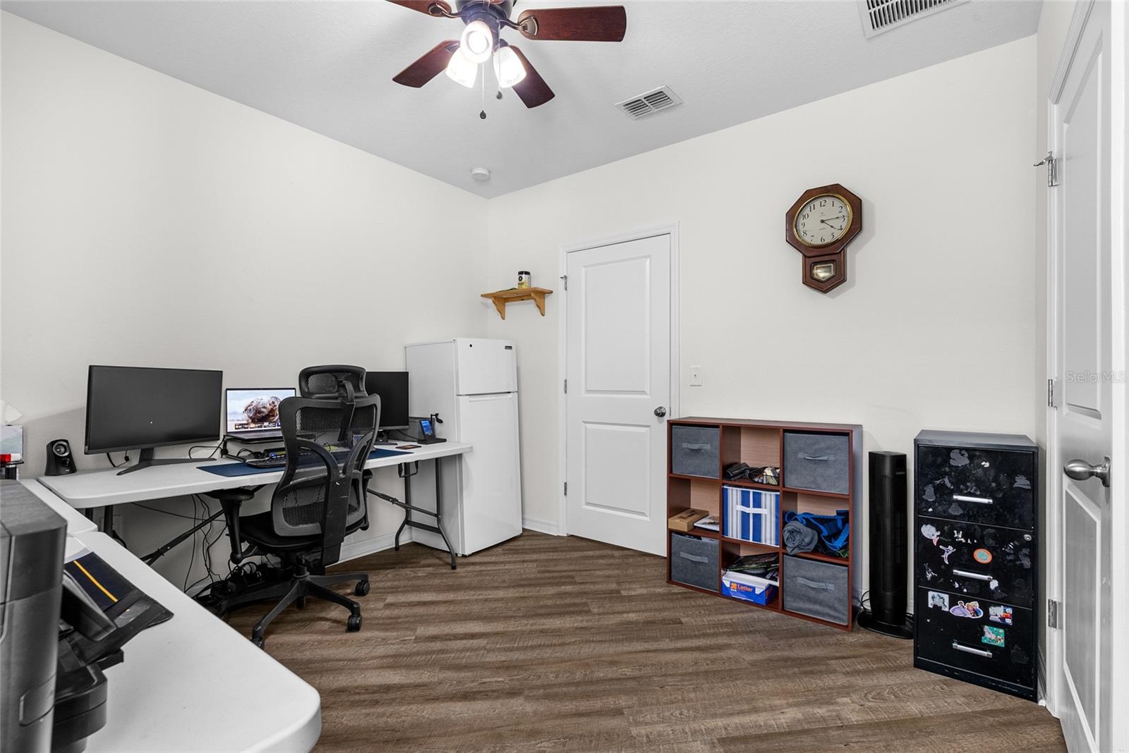 Image 20 of 39 For 5946 81st Avenue N