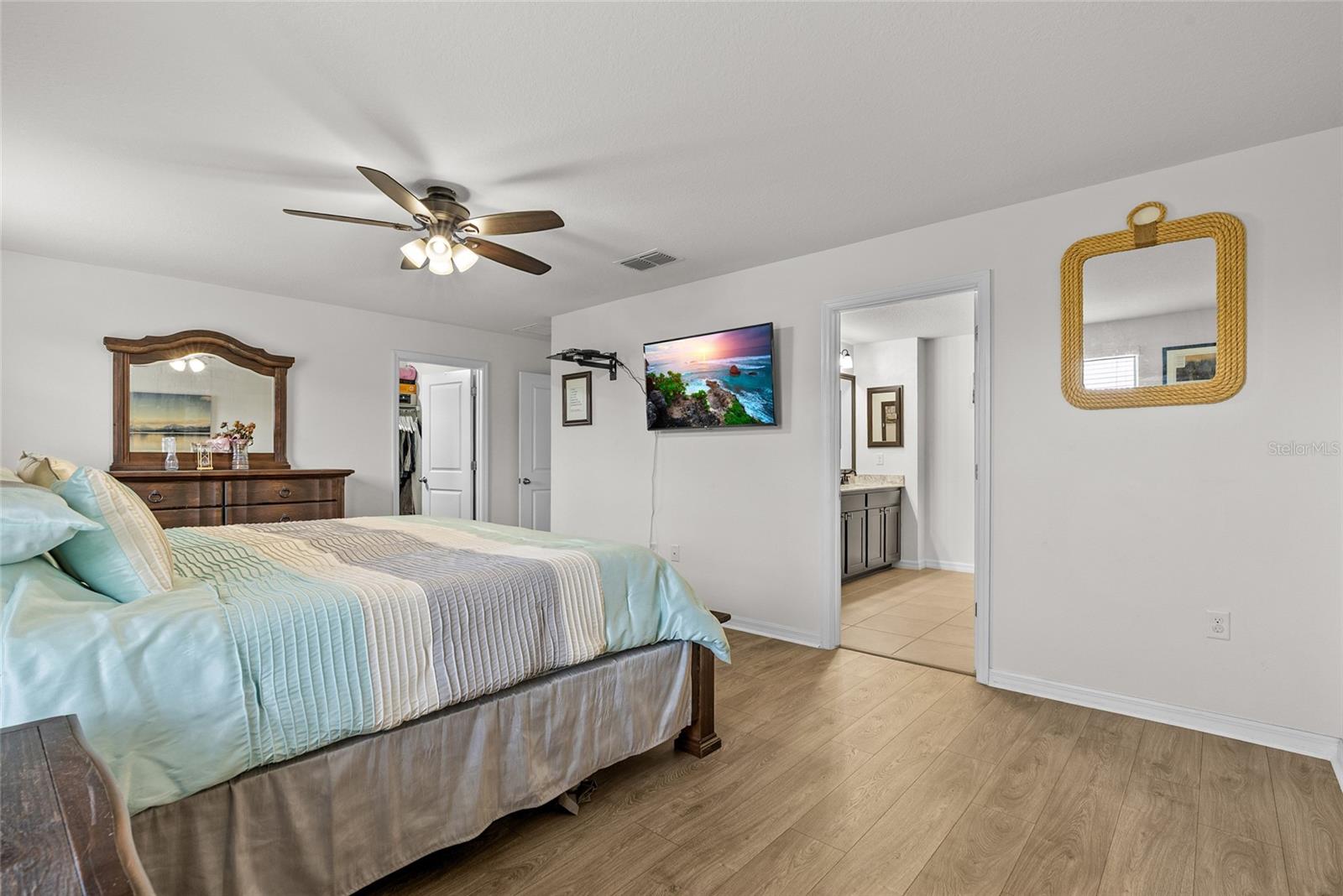 Image 27 of 39 For 5946 81st Avenue N