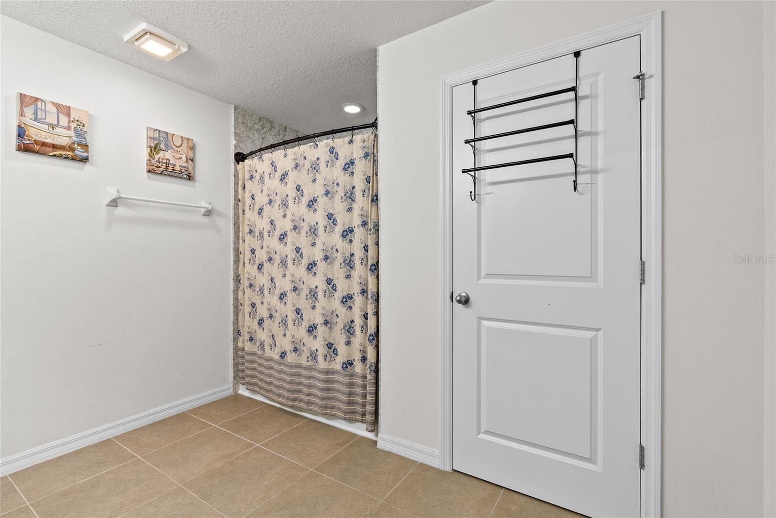 Image 29 of 39 For 5946 81st Avenue N