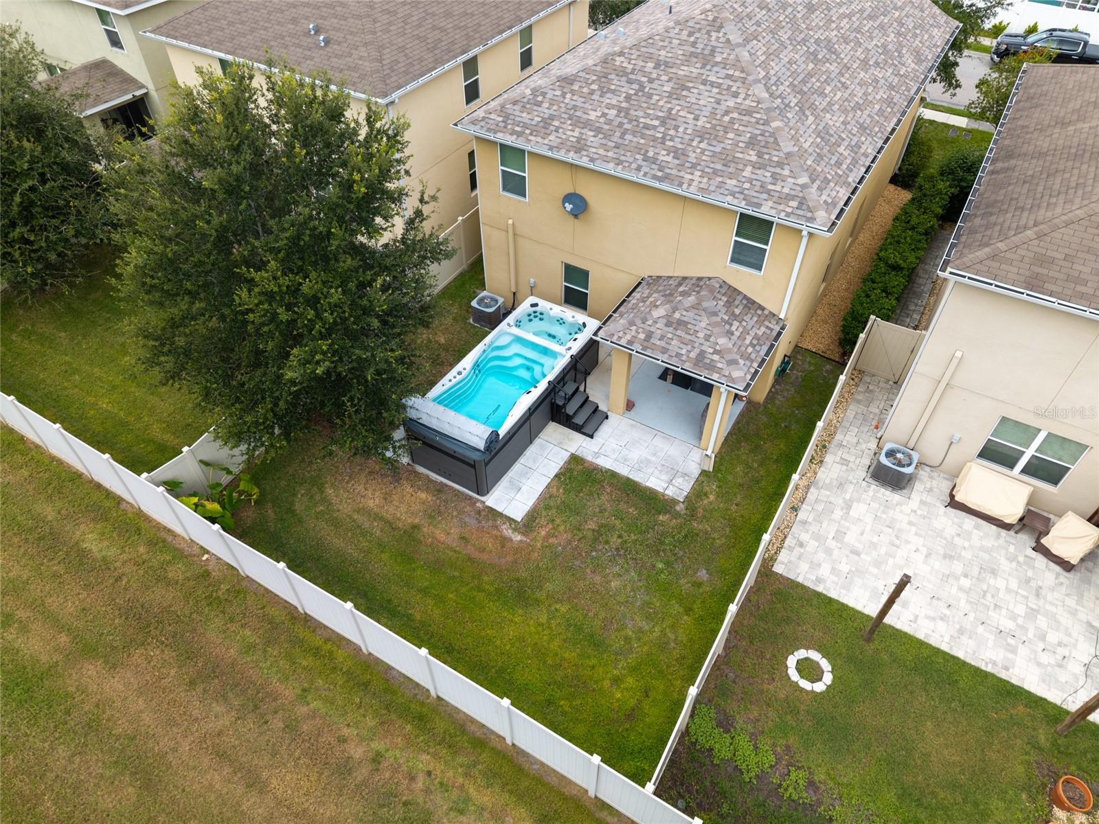 Image 3 of 39 For 5946 81st Avenue N